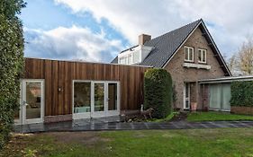 (right) Garden Suite in Villa near TUe&Centre